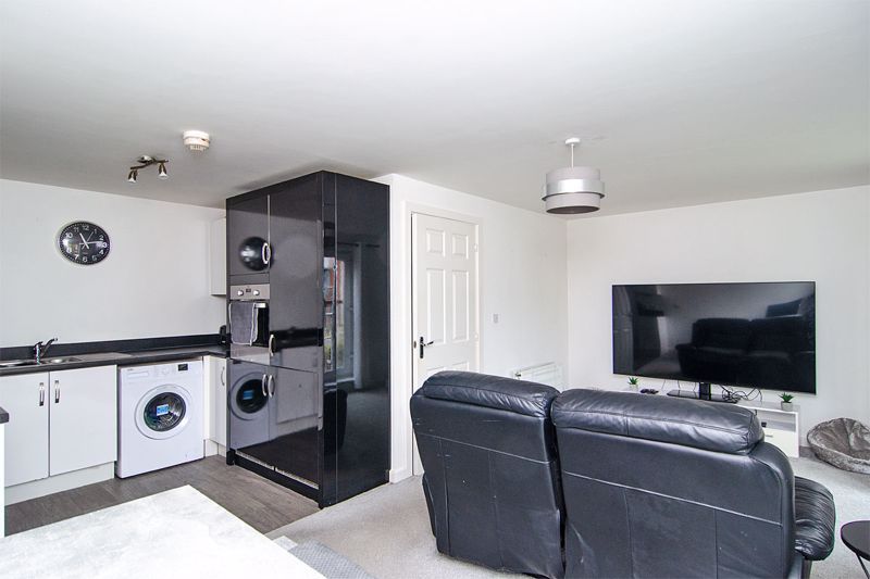 Property photo 3 of 11 Photo 7