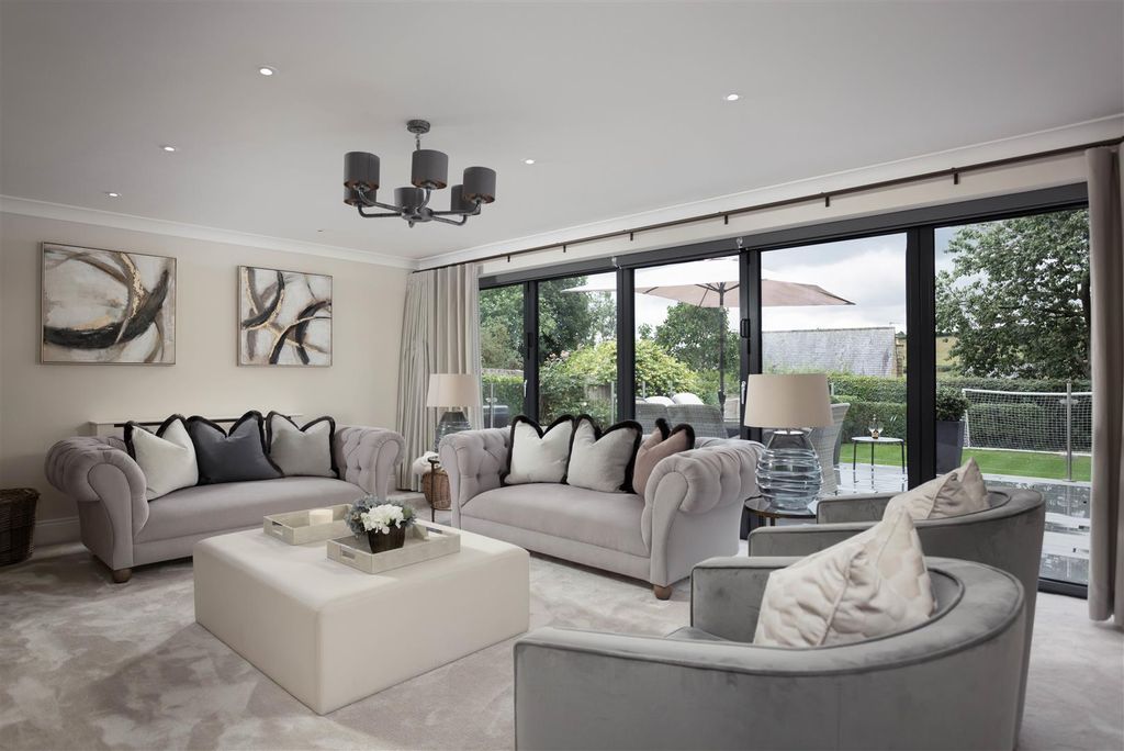 Property photo 3 of 33 00008.Jpg