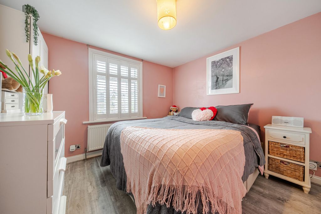 Property photo 2 of 19 1436450-11-69Cbd4...