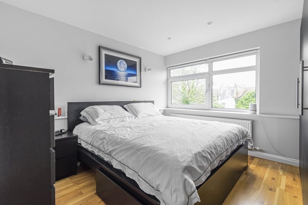 Property photo 3 of 7 Picture No. 05