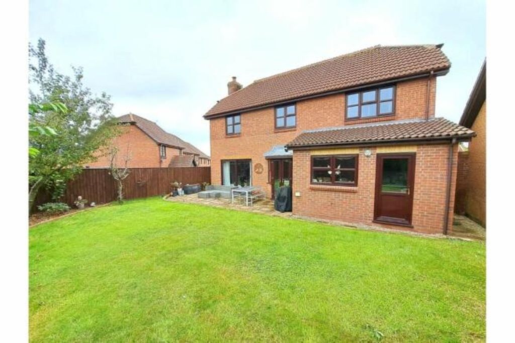 Property photo 2 of 20 Rear Garden