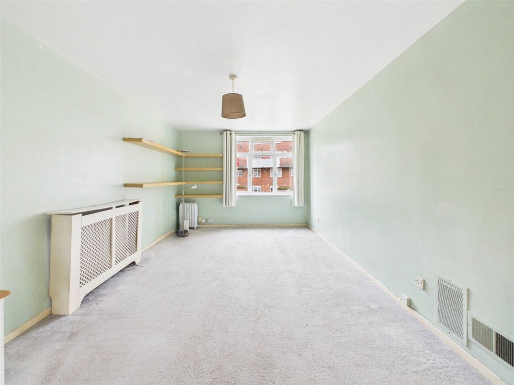 Property photo 3 of 5 Picture 3