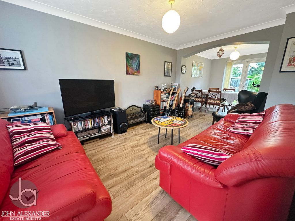 Property photo 3 of 14