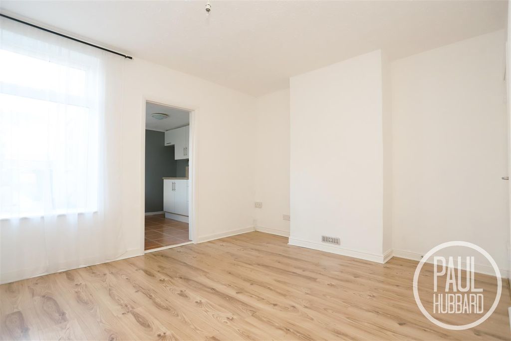 Property photo 2 of 13 Img_2911-2.Jpg