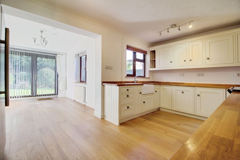 Property photo 2 of 13 Photo 15