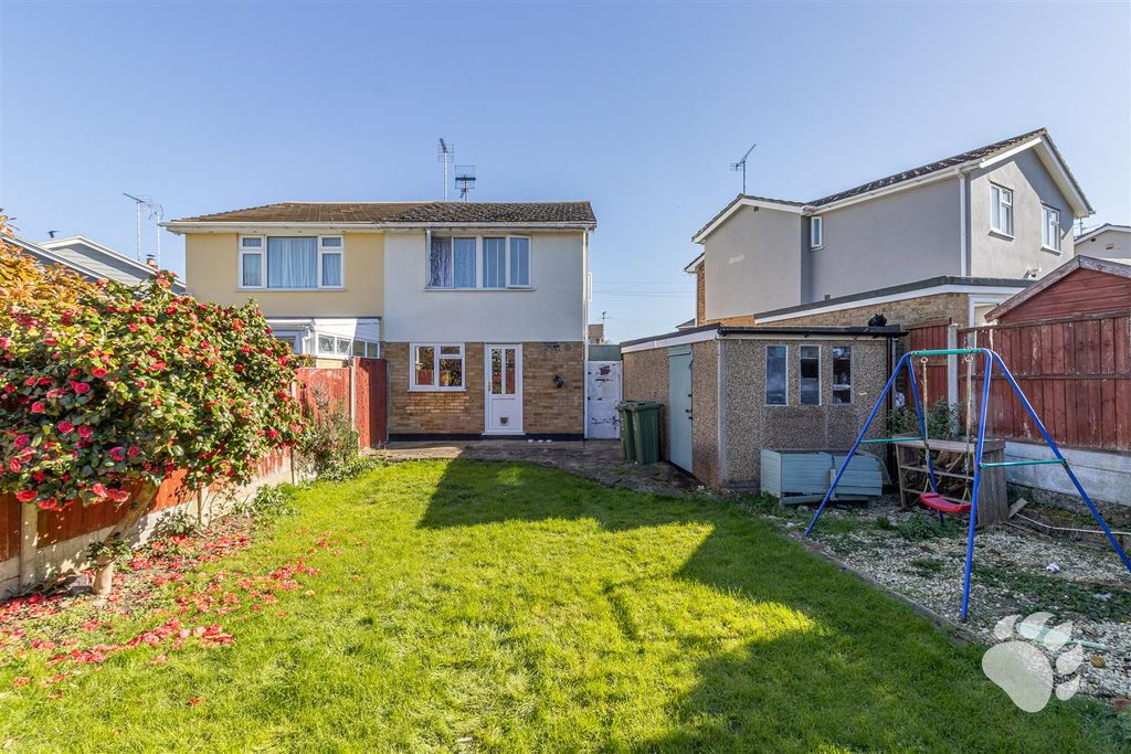 Property photo 2 of 16 Garden