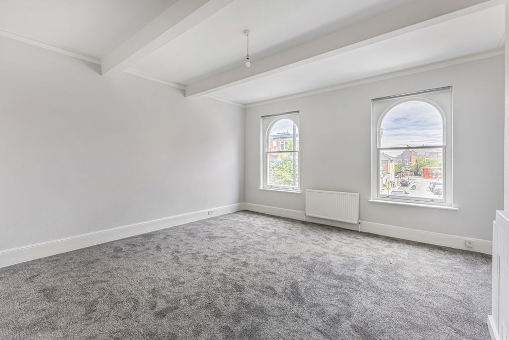 Property photo 3 of 12 111453_