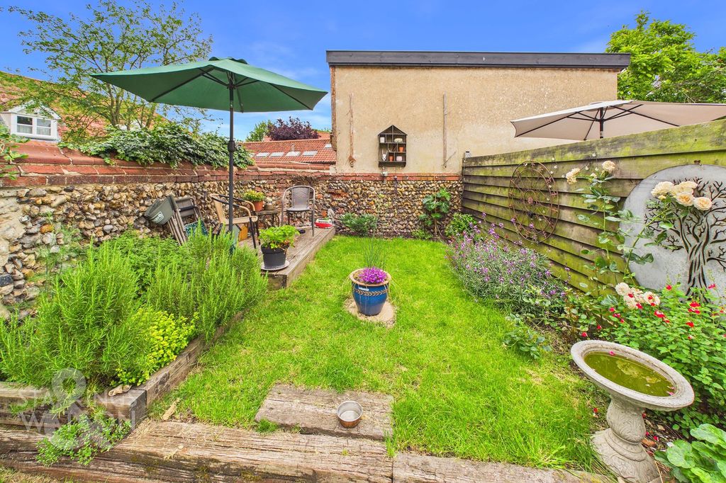 Property photo 3 of 19