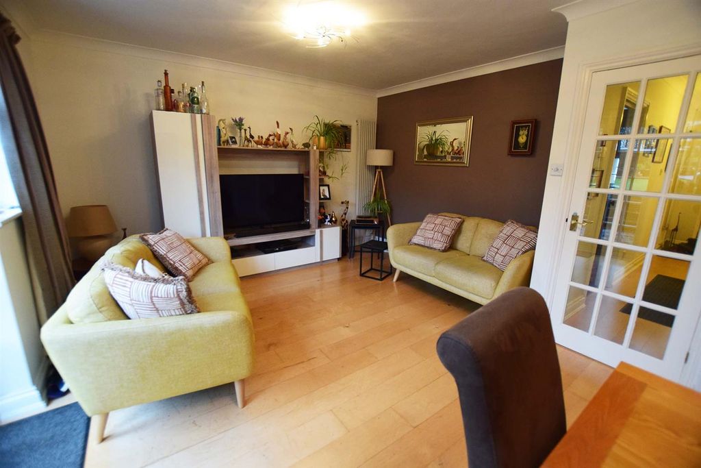 Property photo 3 of 21