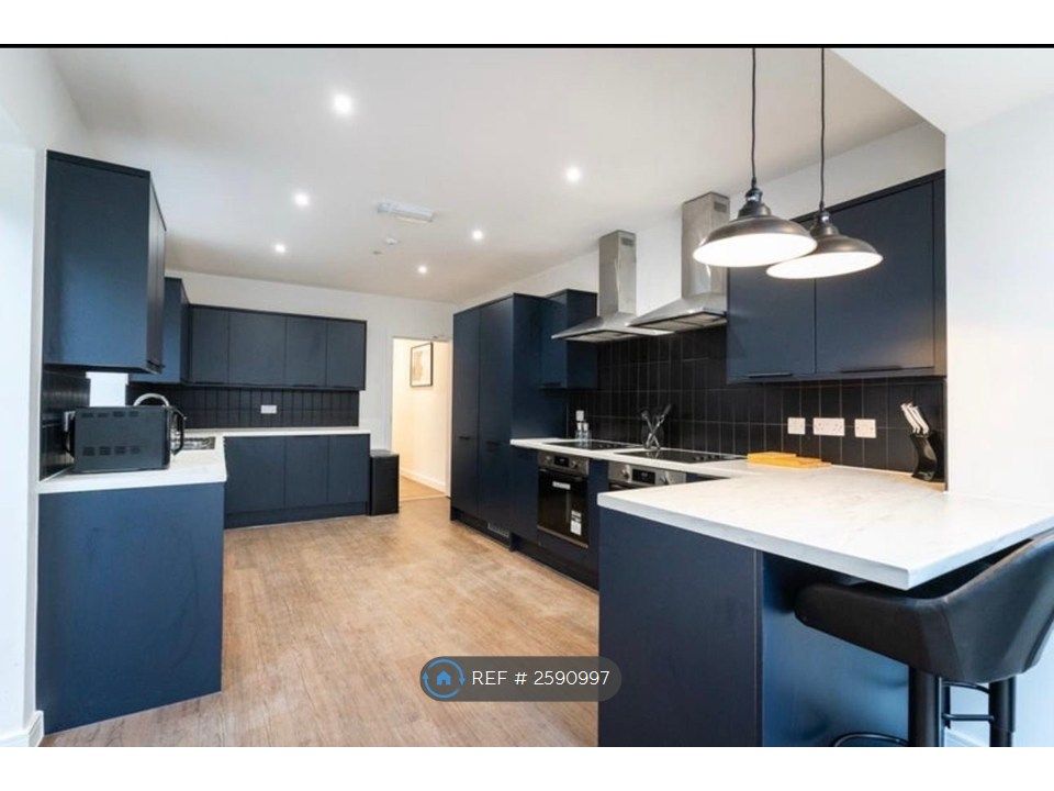 Property photo 1 of 2