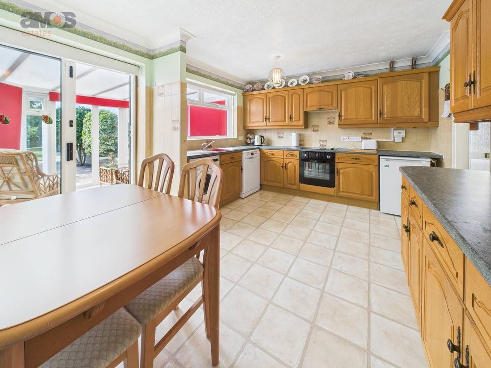 Property photo 2 of 18 4387403