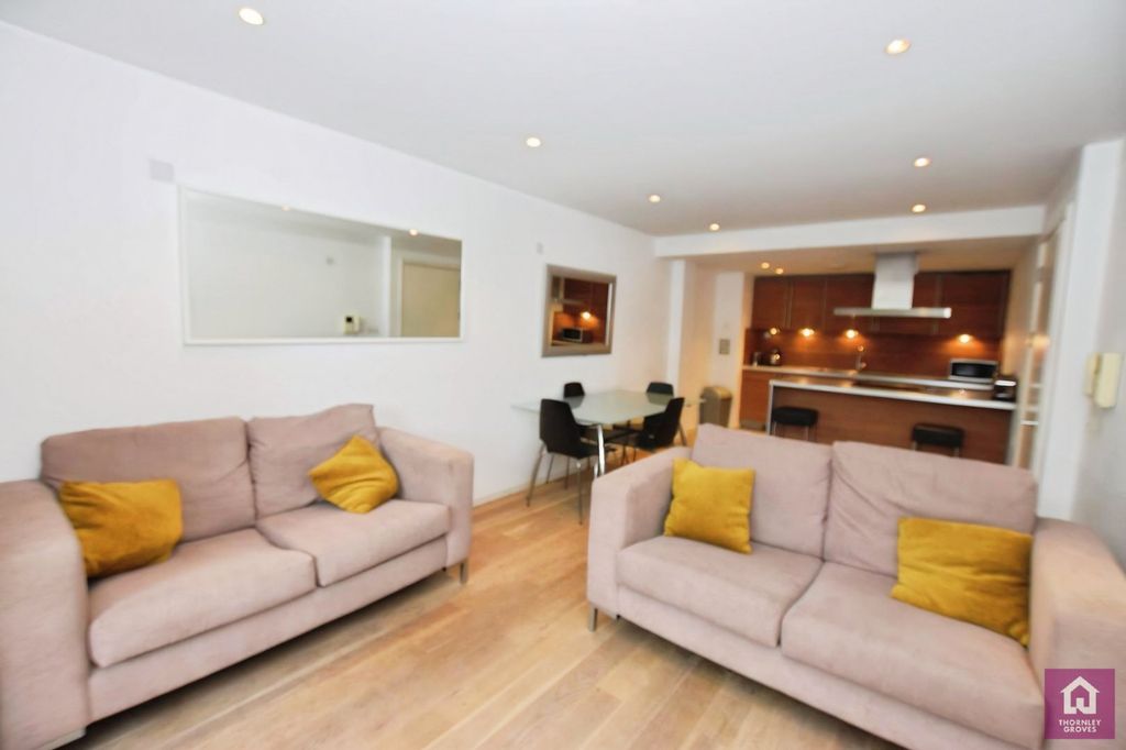 Property photo 2 of 15 Picture No. 11