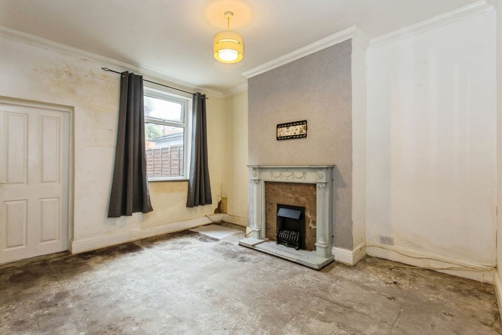 Property photo 2 of 10 Pbox-Img.Jpg