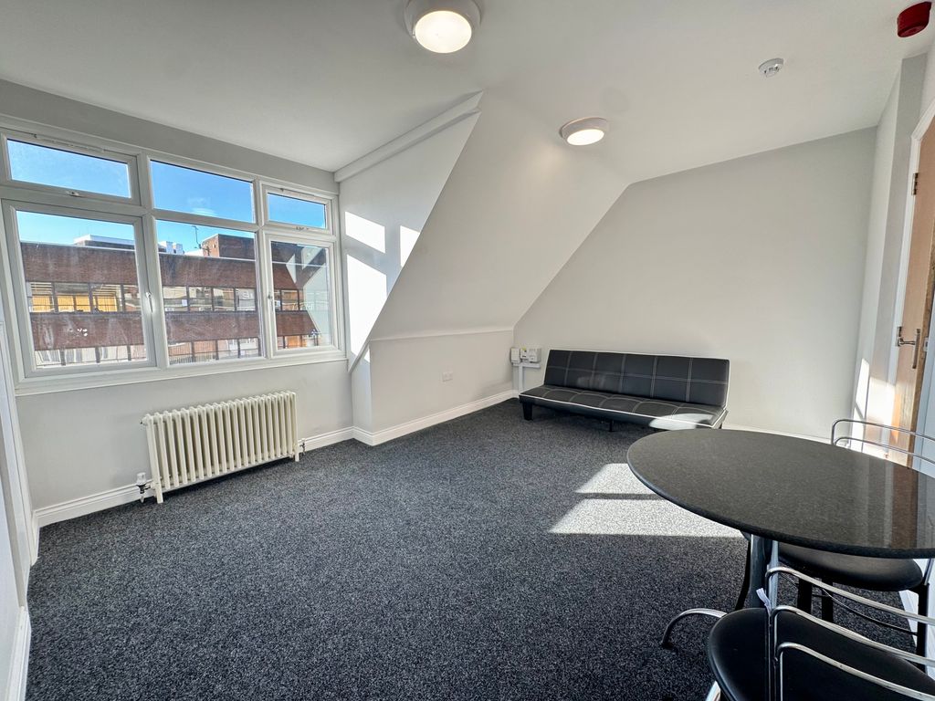 Property photo 3 of 6 Image