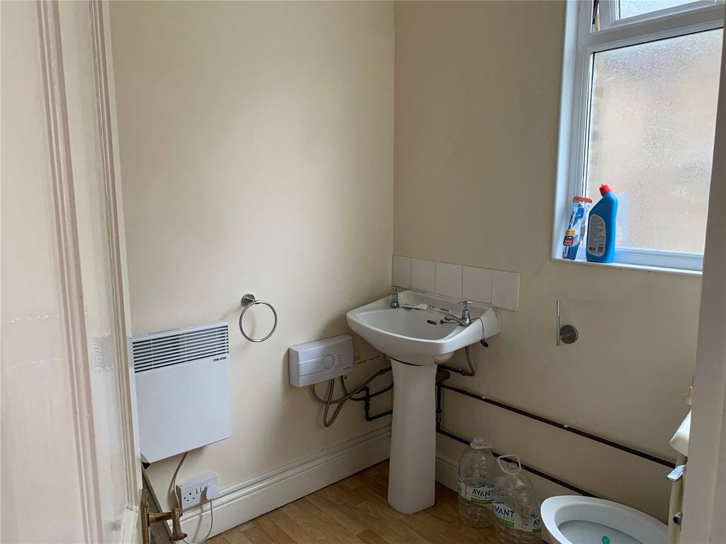 Property photo 3 of 5 Picture No. 05