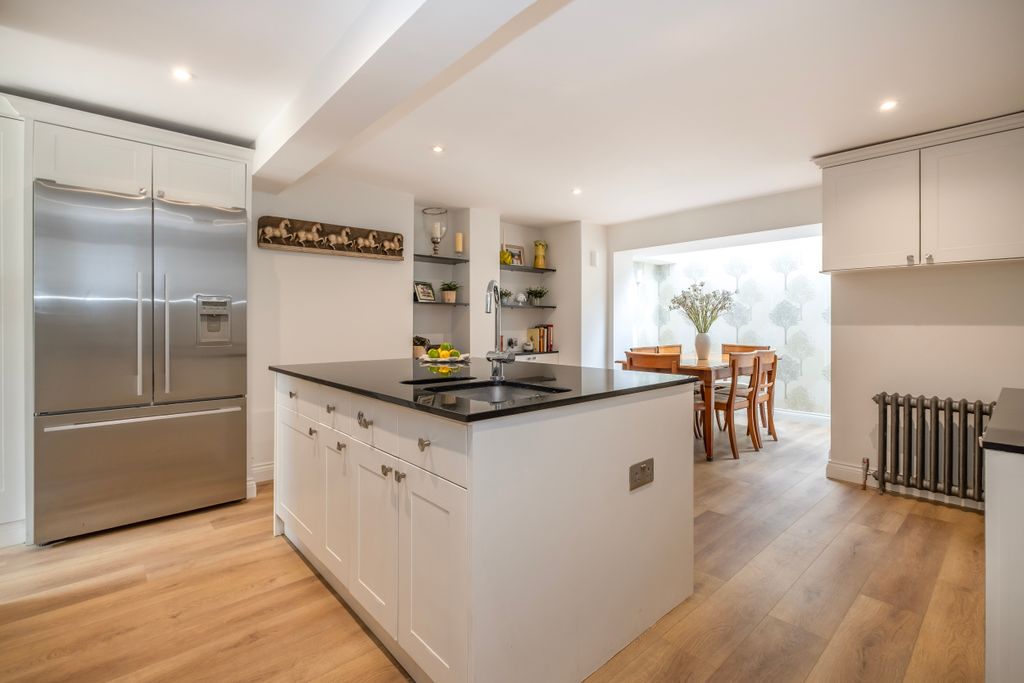 Property photo 3 of 38 3