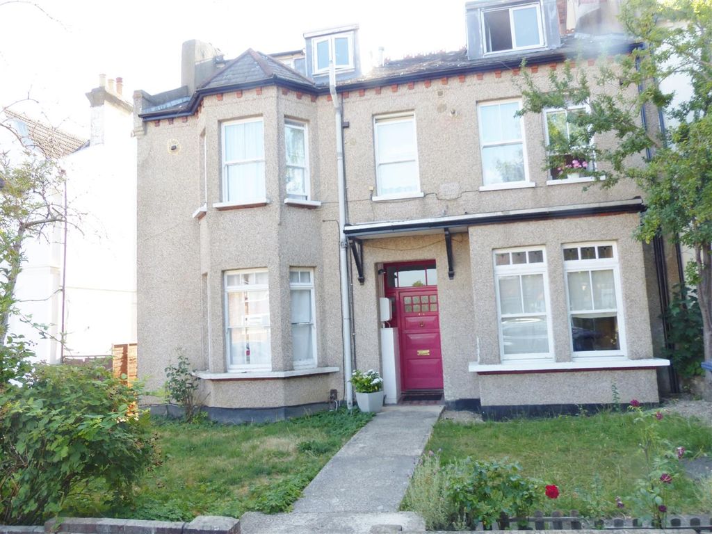 Property photo 1 of 6