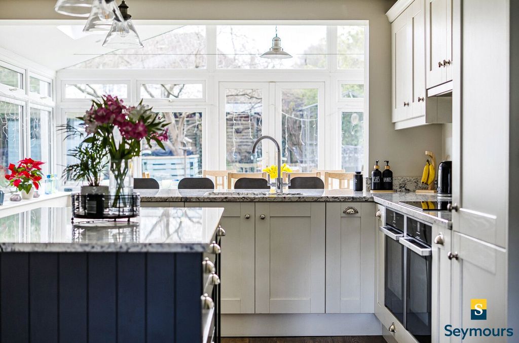 Property photo 3 of 24 Kitchen