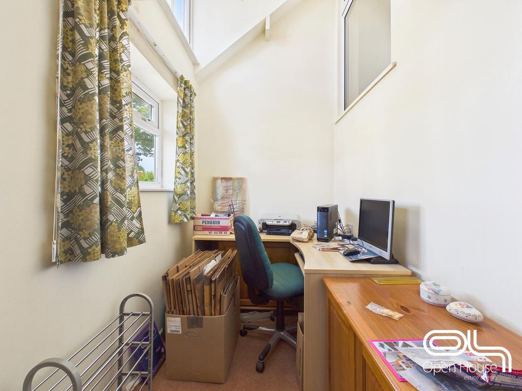 Property photo 2 of 12 Study