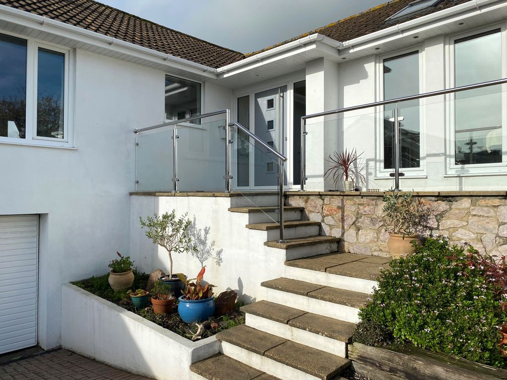 Property photo 2 of 28 2