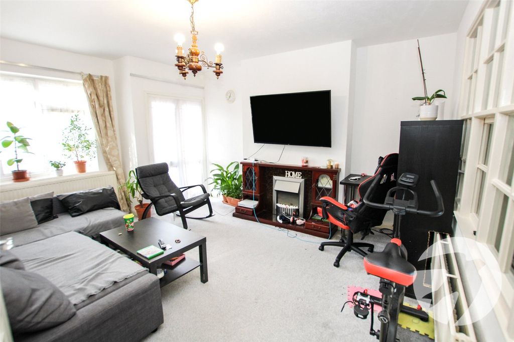 Property photo 2 of 10 Picture No. 04