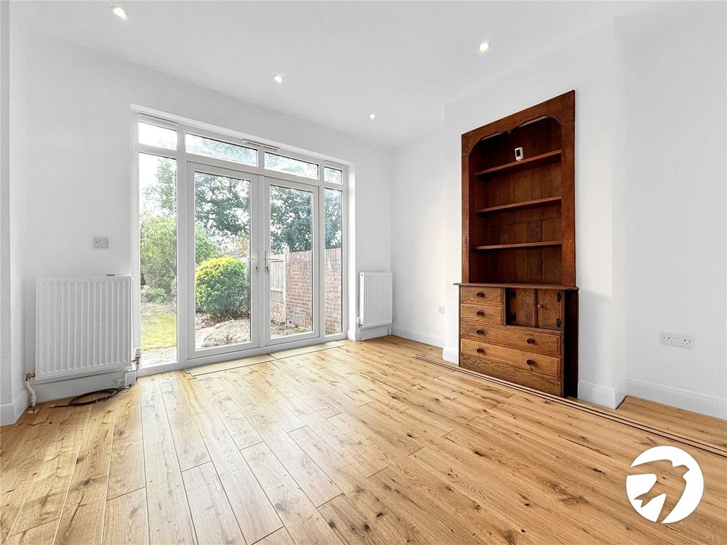 Property photo 2 of 11 Picture No. 01