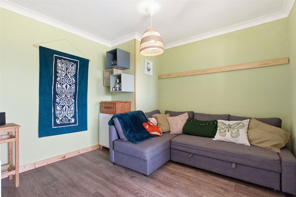 Property photo 3 of 13 Lounge Additional