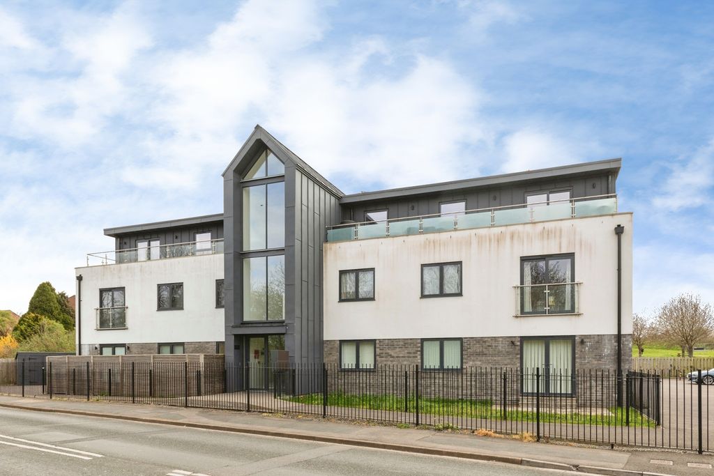 Property photo 1 of 18 Pbox-Img.Jpg