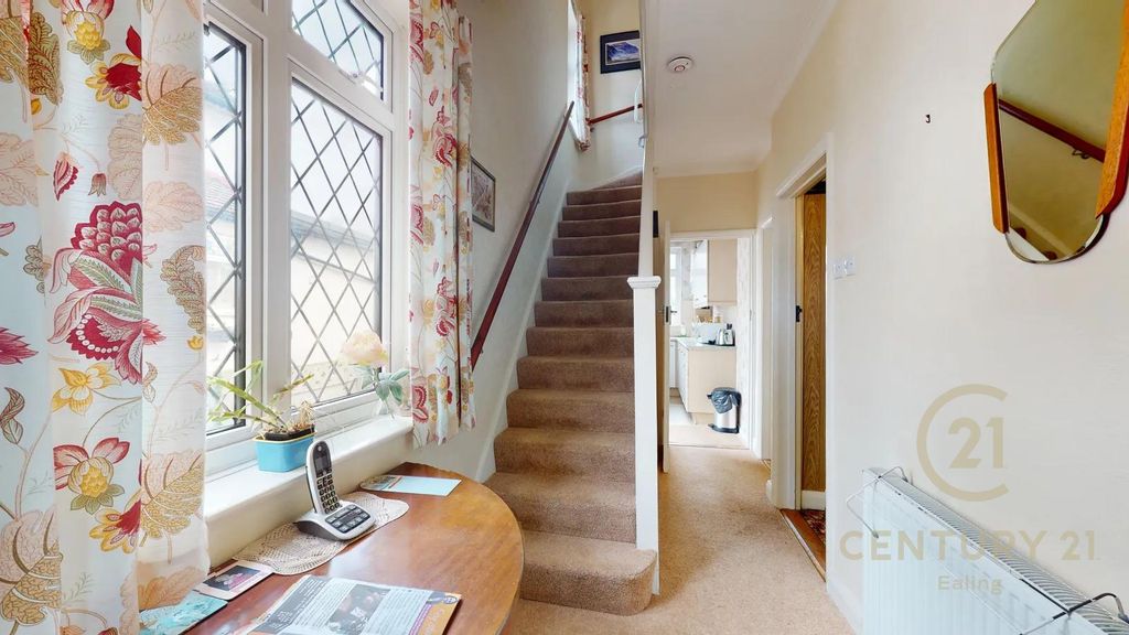 Property photo 3 of 13