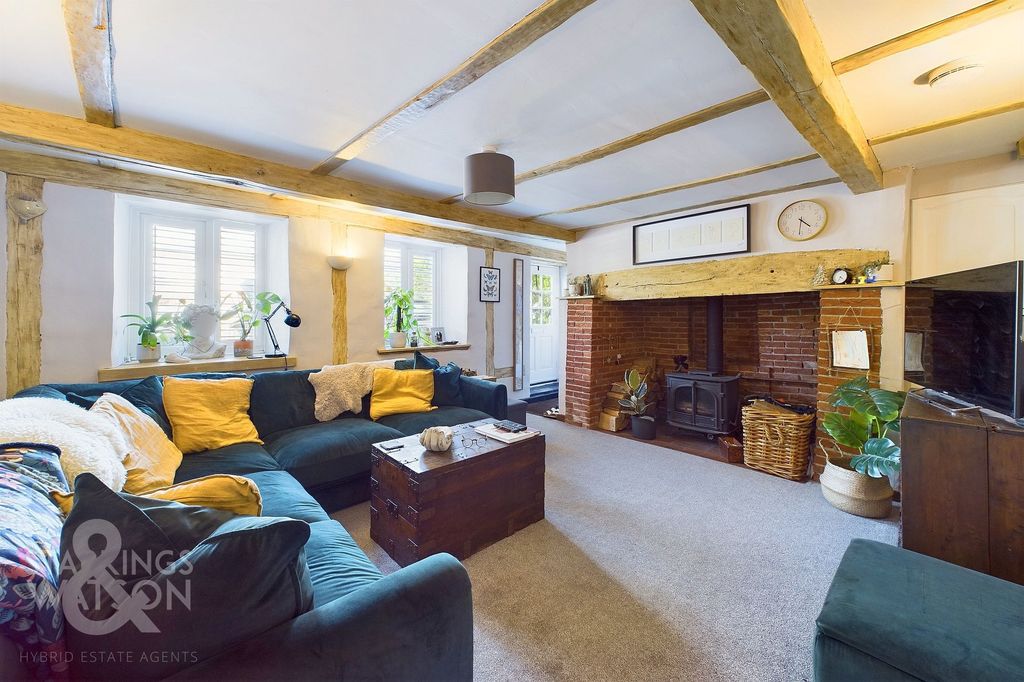 Property photo 2 of 23