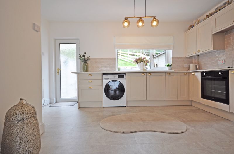 Property photo 2 of 33 Photo 3