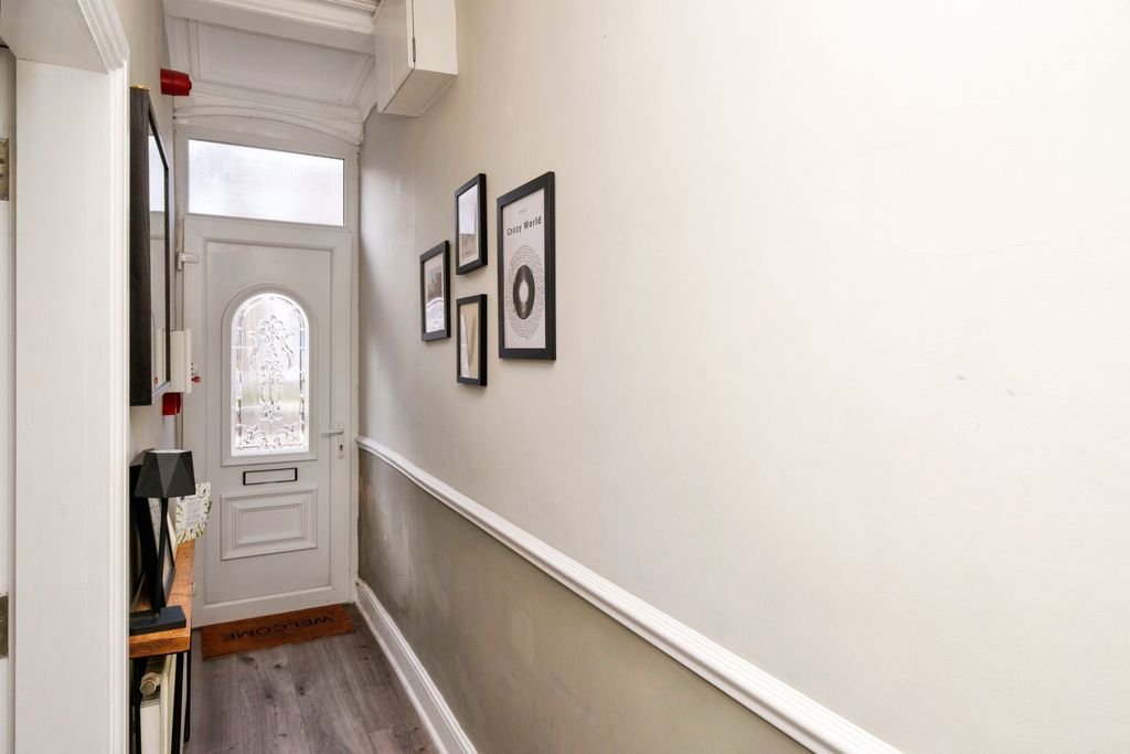 Property photo 3 of 15 Hall
