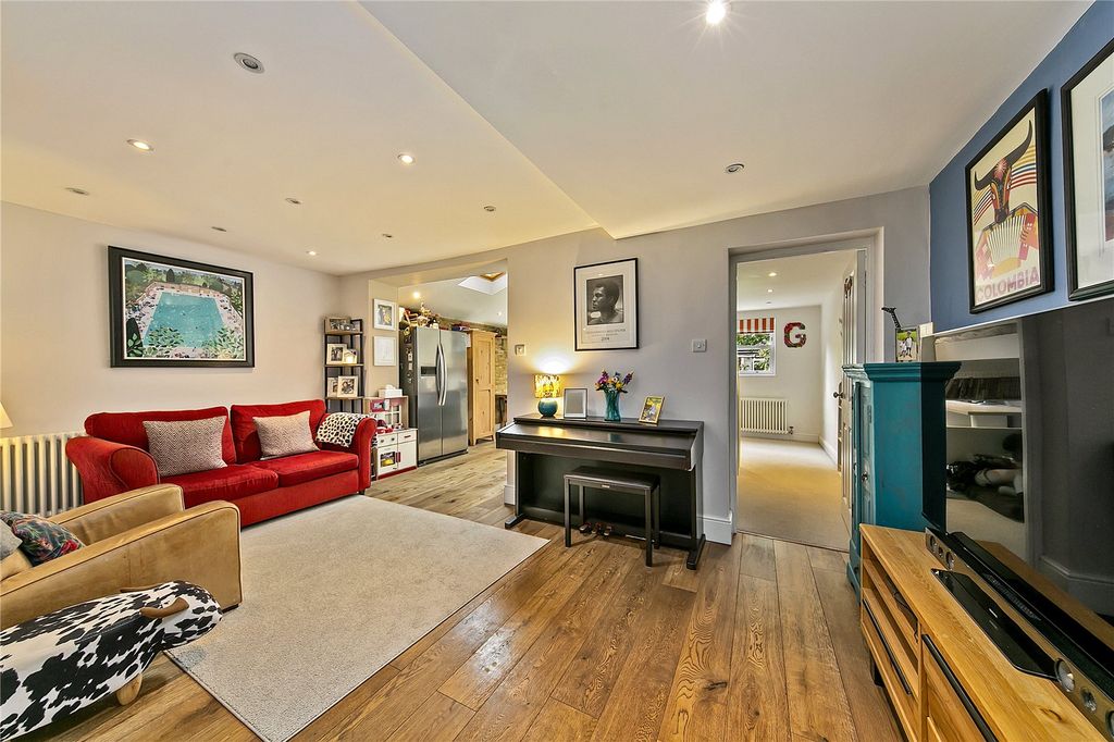 Property photo 1 of 15 Picture No. 02
