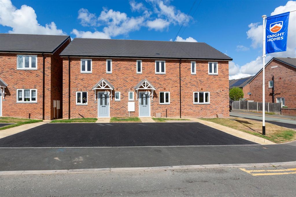 Property photo 1 of 11 279D Monkmoor Road Professional Photos (11).Jpg