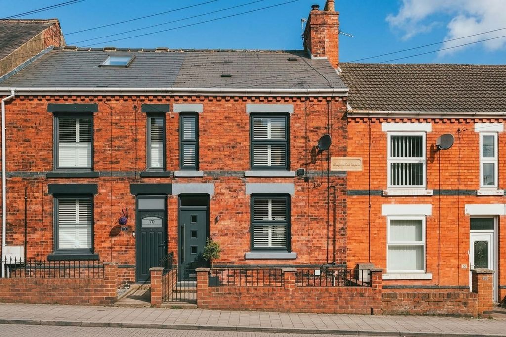 Property photo 1 of 33