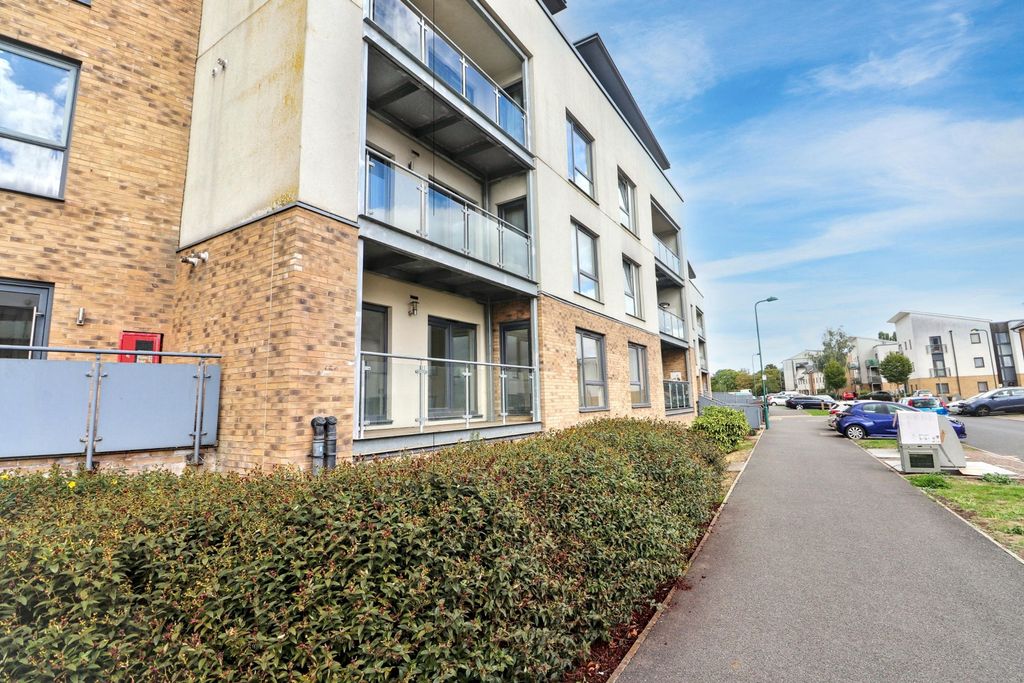 Property photo 2 of 4 170 Hammonds Drive, Peterborough, Cambridgeshire Pe1 5Ax