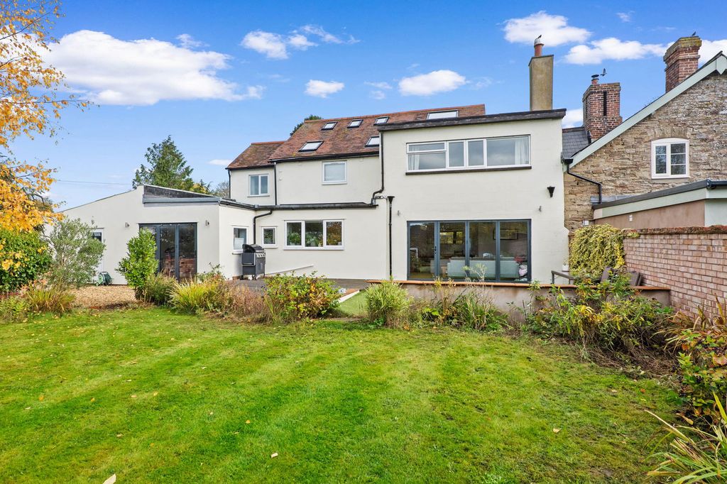 Property photo 1 of 25