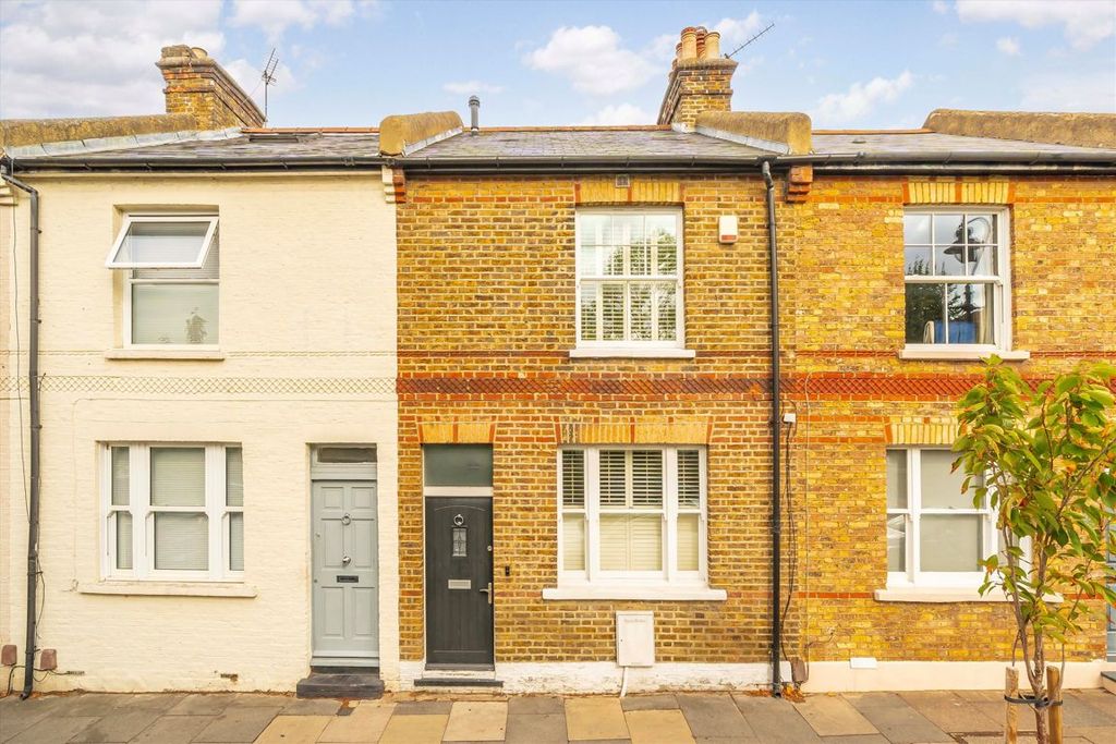 Property photo 1 of 7
