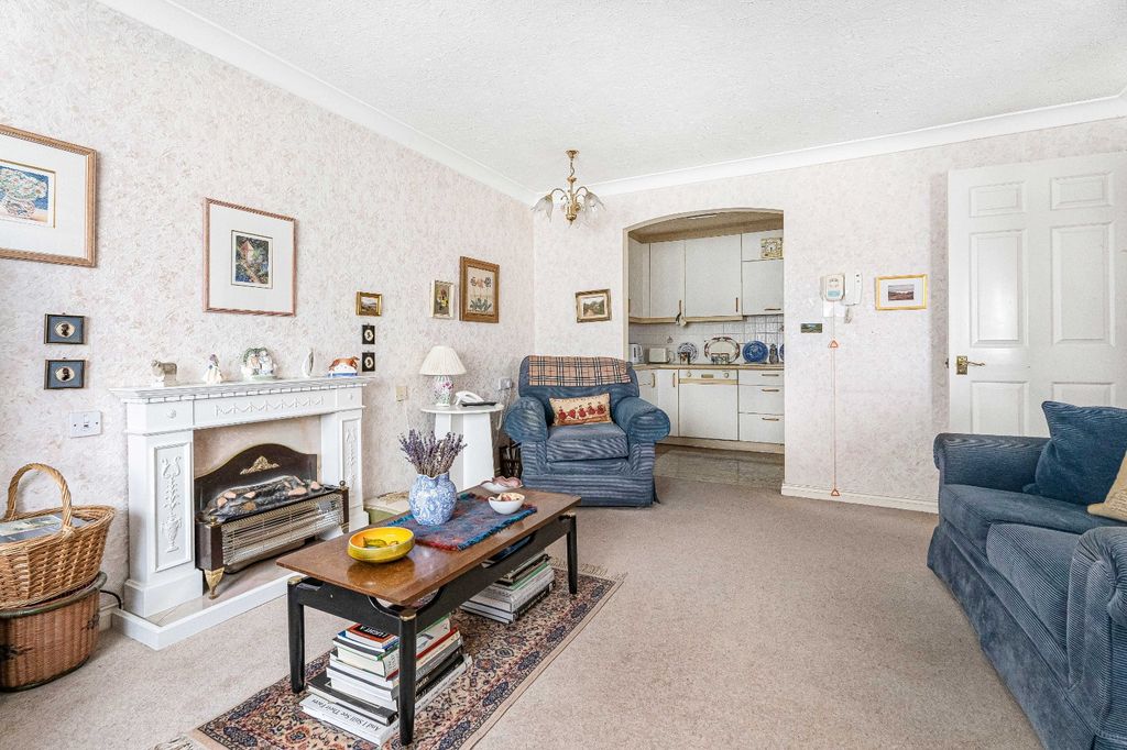 Property photo 2 of 22 Picture No. 15