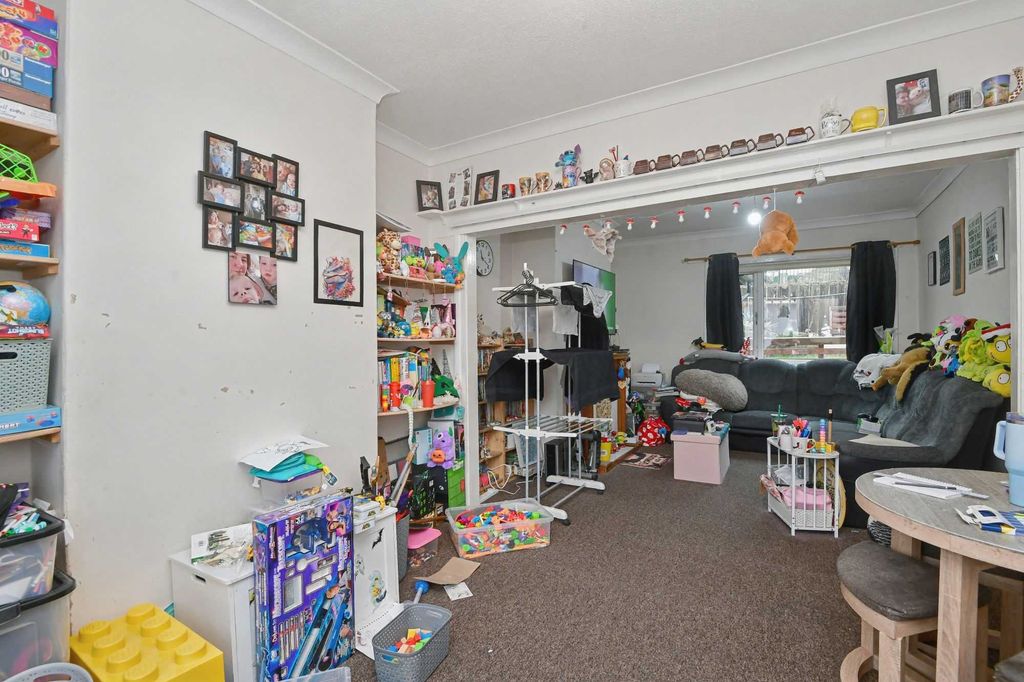 Property photo 3 of 18 87 Sandsfield Lane, Gainsborough, Dn21 1Bq