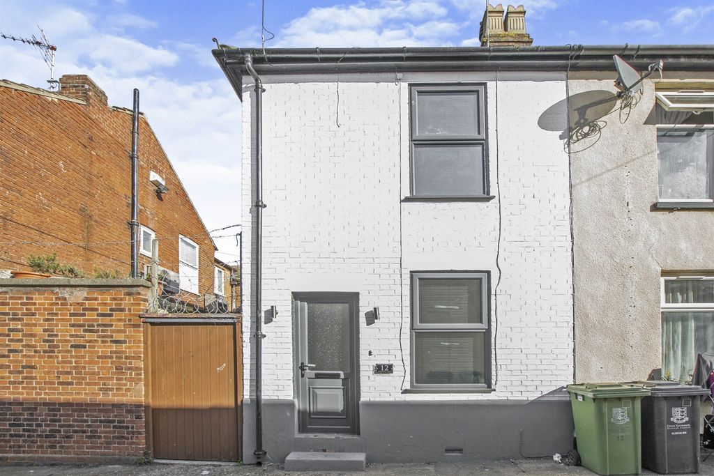 Property photo 3 of 15