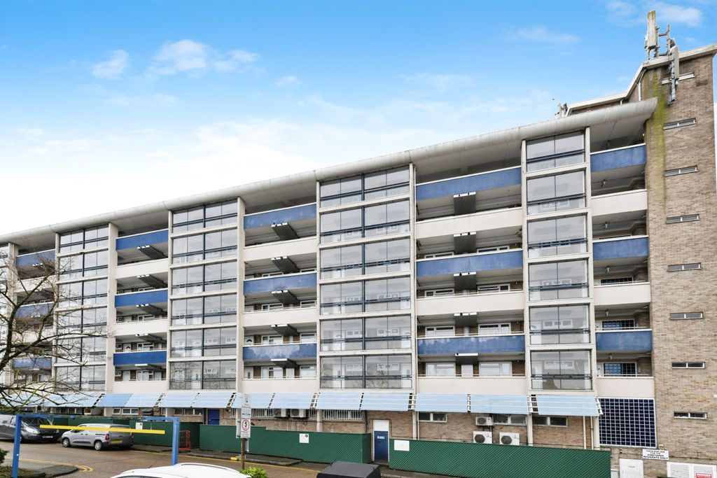 Property photo 1 of 14 Front