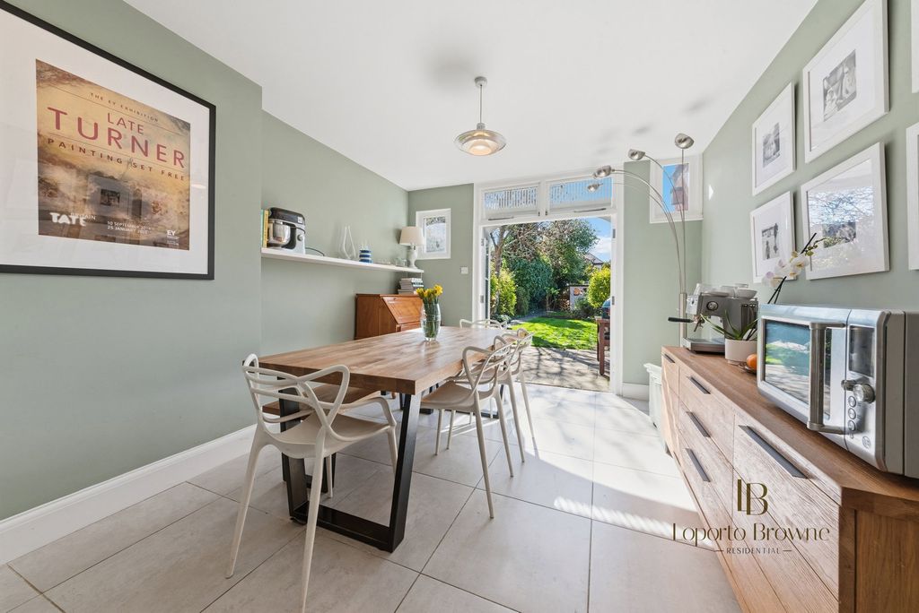 Property photo 1 of 29