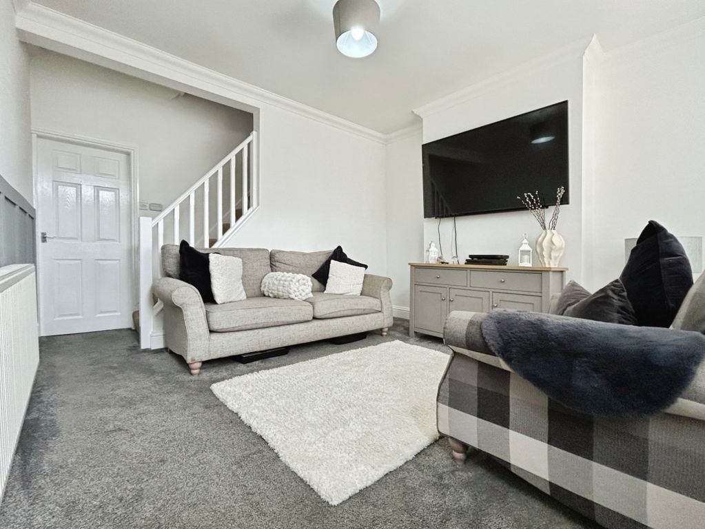 Property photo 2 of 25 Pbox-Img.Jpg