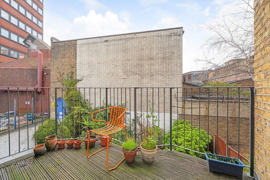 Property photo 2 of 10 Terrace.Jpg