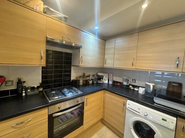 Property photo 1 of 6 Kitchen