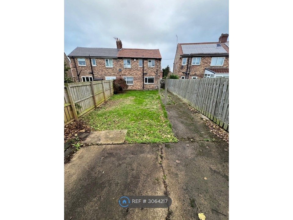 Property photo 3 of 12