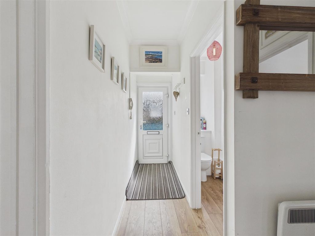 Additional image 21 of 3 bed flat for saleMilford Street, Saundersfoot SA69