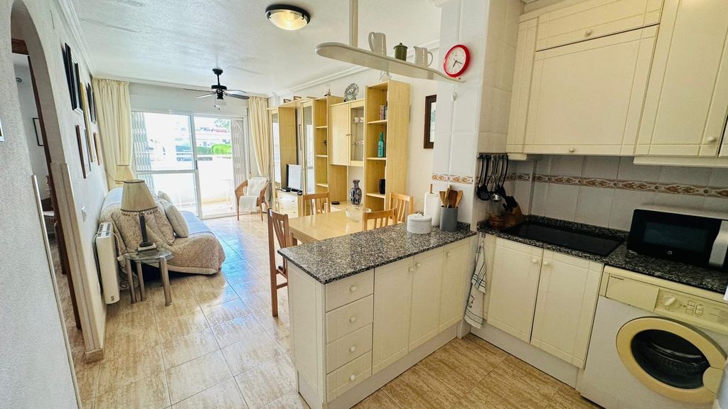 Property photo 2 of 47