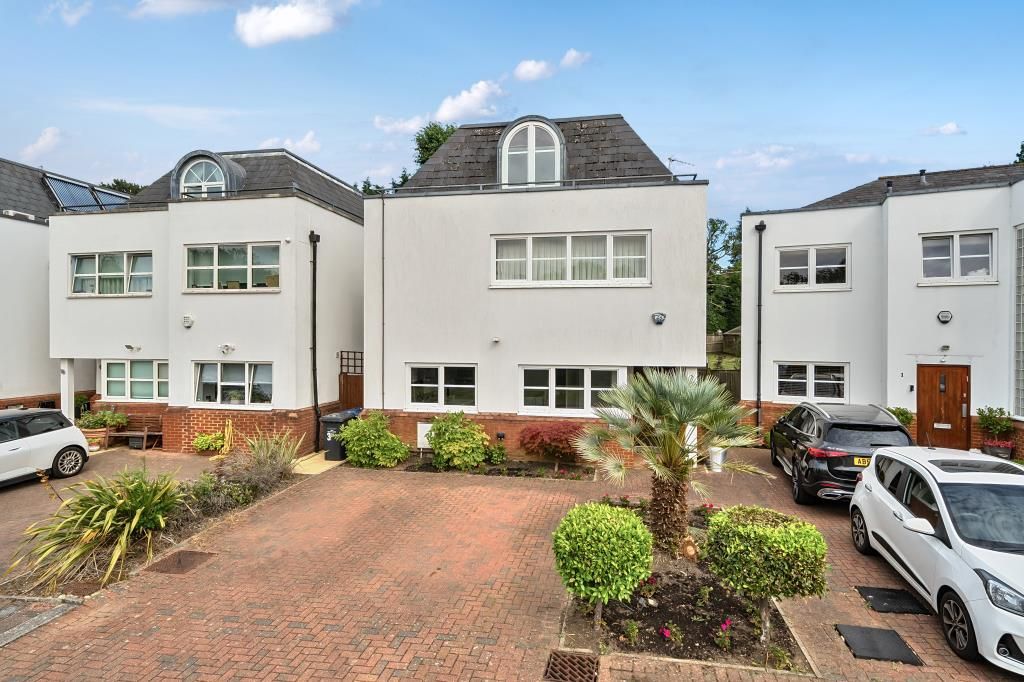 Property photo 1 of 30 External View